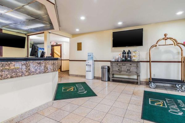 Quality Inn & Suites Lacey